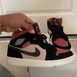 Trendy Air- Jordan 1’s| beautiful soft pink | black | Tan bottom | Top sale |